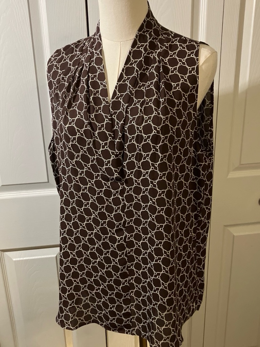 Loft Sleeveless Brown Chainlink Print Blouse